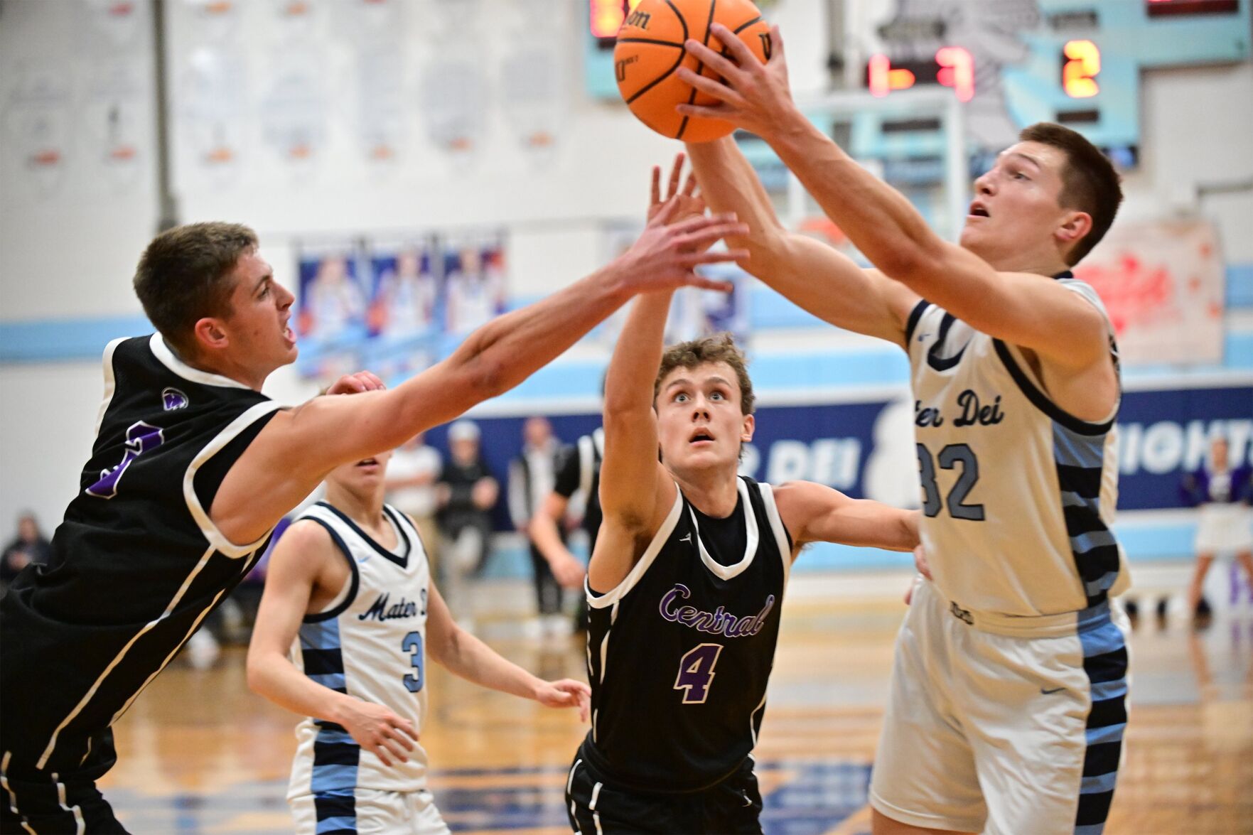 Mater Dei vs Breese Central